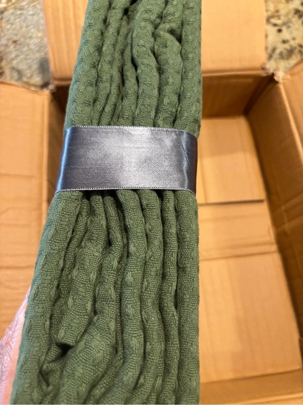 Madison Park Olive Green Cotton Waffle Weave Twin Blanket Lightweight NWT